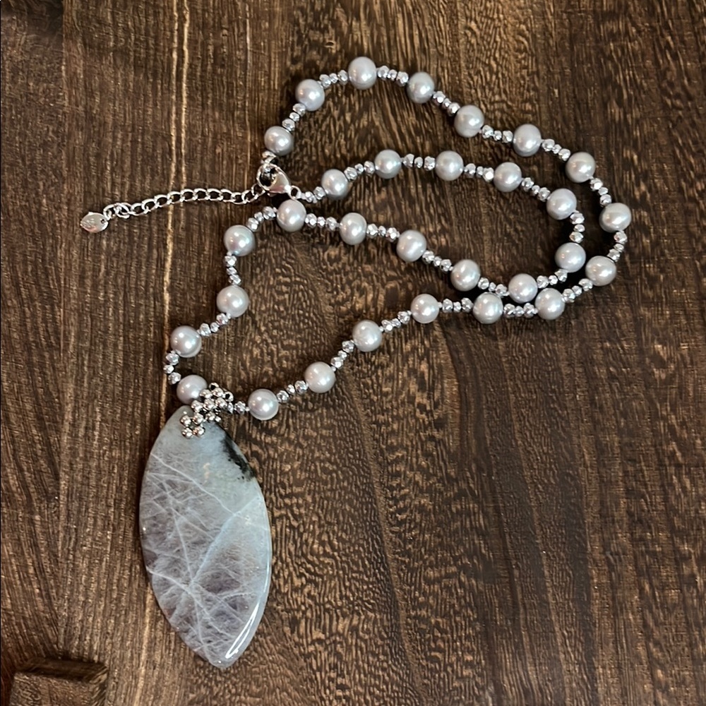 Elegant Pearl and Stone Necklace